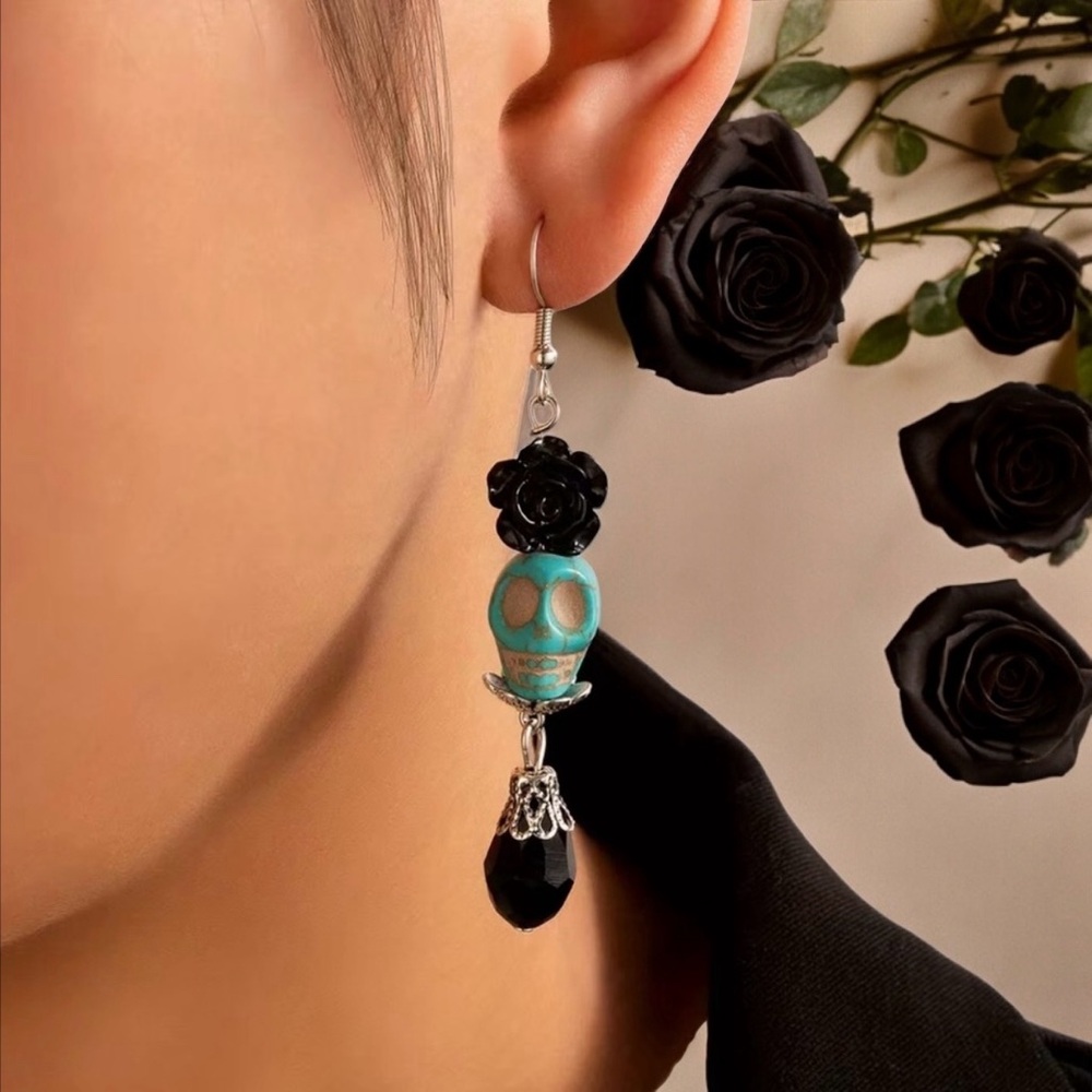 Exquisite Black Flower & Teal Blue Skull Design Dangle Earrings‎ Alloy Jewelry